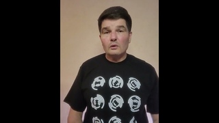 Убирает когти тигр Михаил Молоканов.