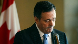 Alberta premier’s chief of staff, cabinet minister resign over holiday travel