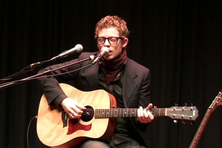 ArtTalentsCom : Singer Songwriter : Jarle Bernhoft - Streetlights