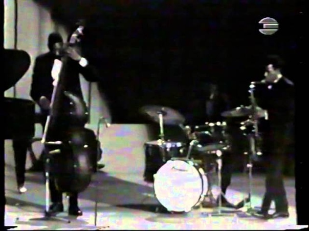 Miles Davis, tr, , TONY WILLIAMS, drums solo, Live