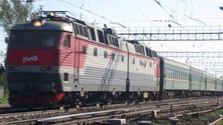 Электровоз ЧС7-093 с поездом№048Щ Кишинёв-Москва станция Обнинское