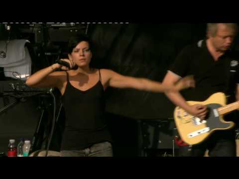 Lily Allen 22 ( Live V Festival