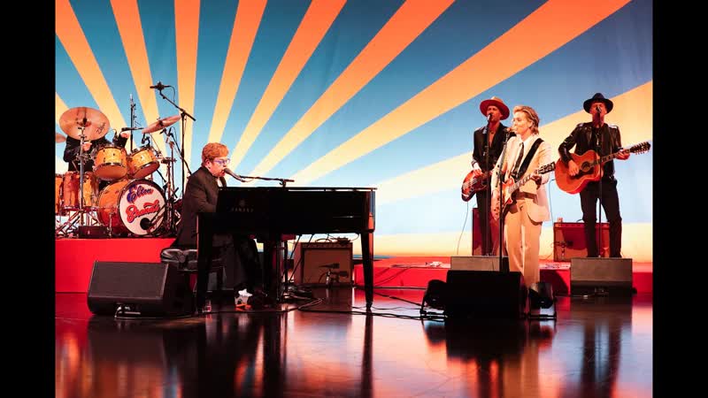 Elton John Brandi Carlile Who Believes In Angels ( Live On The Graham Norton