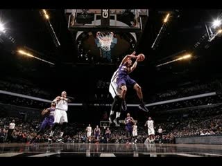 Gerald Green POSTERIZES Mason Plumlee With a Double-Pump Jam