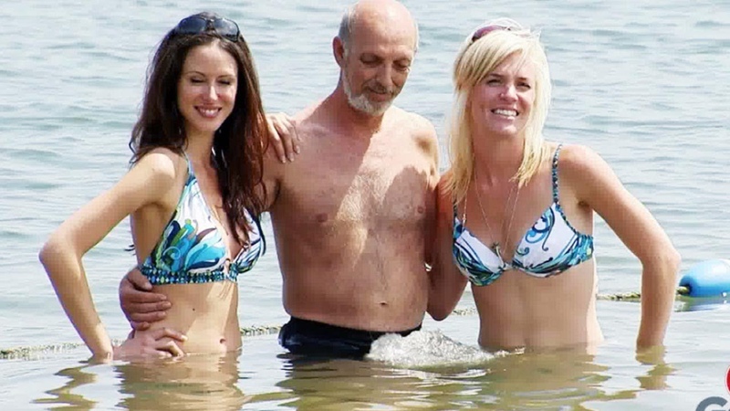 Man Farts Next To Hot Models , Just for Laughs