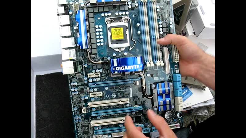 Gigabyte P55 UD5 P55 LGA1156 Core i5 Motherboard Unboxing Linus Tech