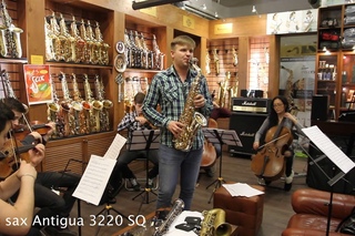 Taras Gusarov. Summertime. Alto sax Antigua 3220 SQ.