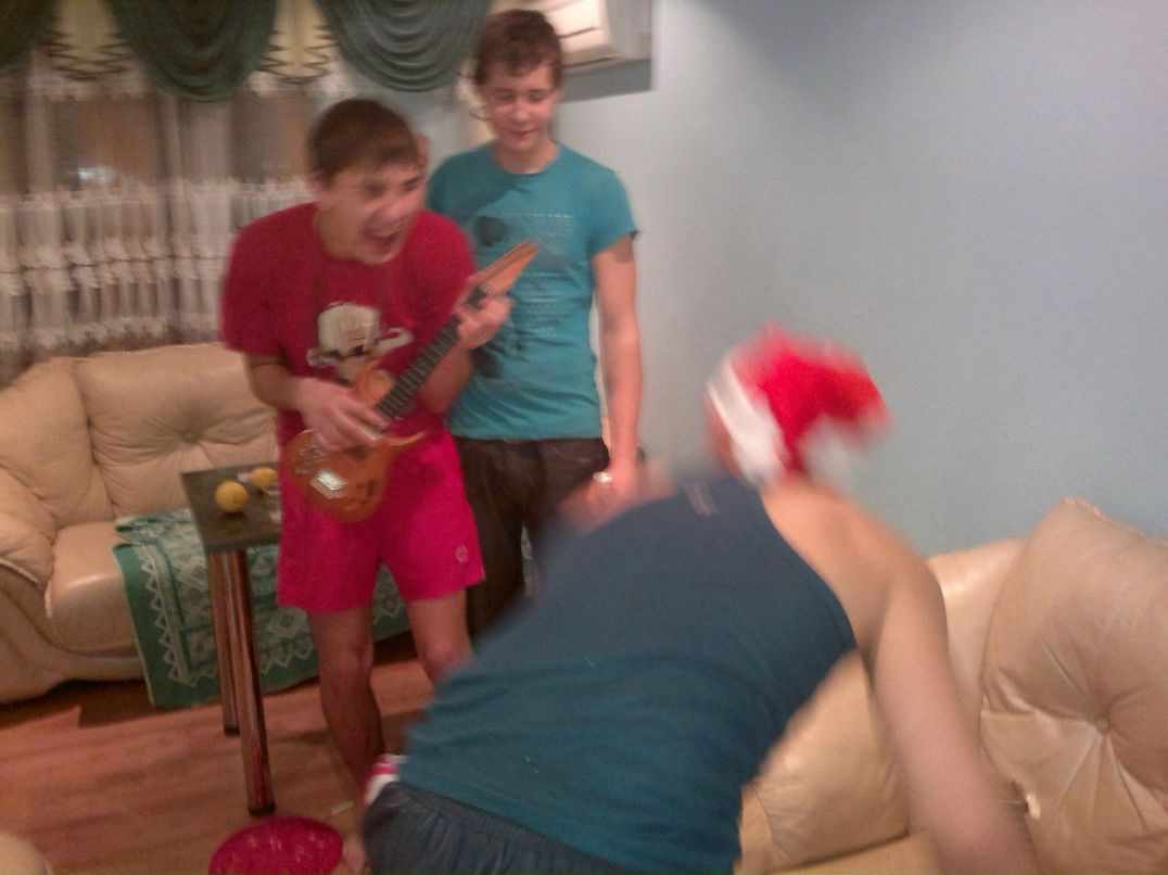 Руслан Хомович ⎲⎠⎞⎷⎛⎝⎛⎝⎳————— | Донецк