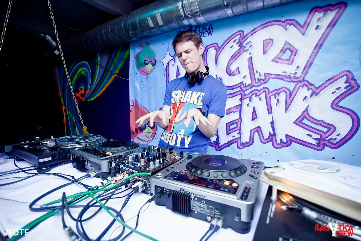 Викуська Угараева DOKTOR Z٩(̾●̮̮̃̾•̃̾)۶ ♌ ПАНДА-НЕВАЛЯШКА | Санкт-Петербург