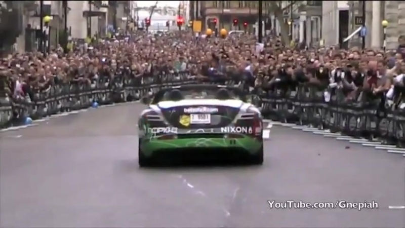 Фестиваль Pall Mall в Лондоне The start of the 2010 Gumball 3000