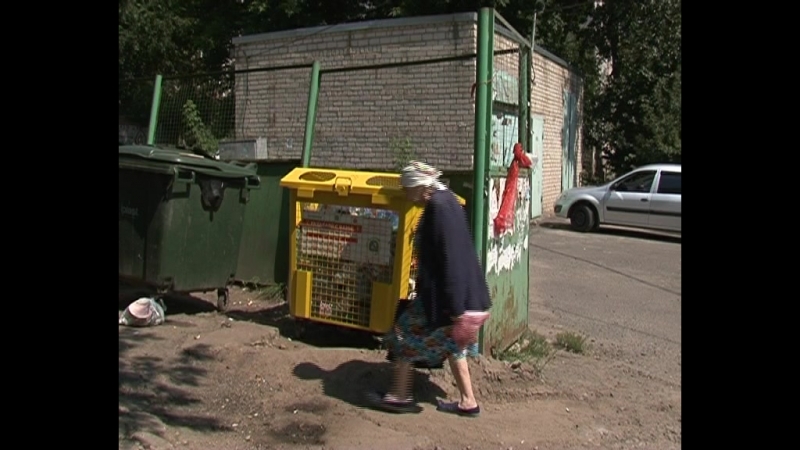 Курян приучают сортировать