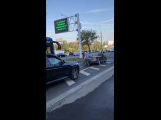 Боевой петух напал в ДТП
