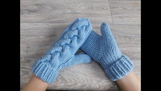 Женские варежки (рукавицы) с узором косы спицами. Индийский клин.