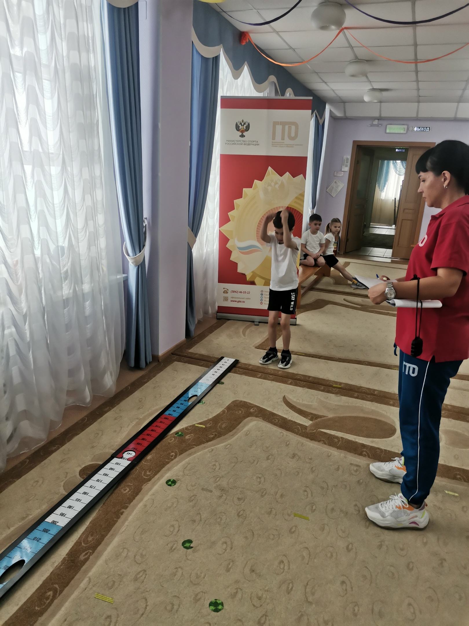 Клубы по месту жительства 25 марта 2024 года в рамках акции «Декада ГТО в Кузбассе» специалисты Центра тестирования ГТО МАУ «Клубы по месту жительства» г. Кемерово приняли нормативы комплекса ГТО у детей дошкольного возраста.