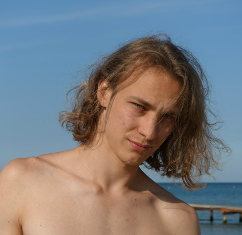 Илья Елизаров |