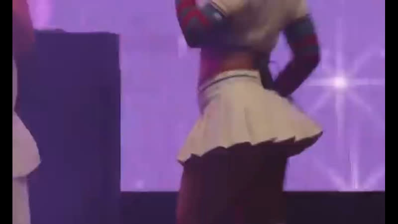 Ice Spice Actin A Smoochie, LIVE at Camp Flog