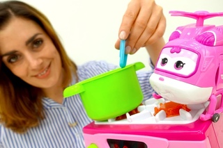 Videos mit #PlayDoh #Knete: eine Tomatensuppe für #Dizzy 💫 und #Gidget 🐩 #Kneten mit Sharon