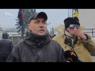 Шокирующие кадры Украинский патриот с аппетитом съел свои сопли перед камерой